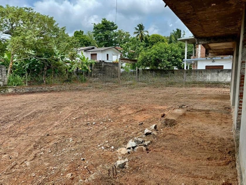 මහරගම – ඇරැවුවල හංදියෙන්ම වටිනා ඉඩමක් / KK 12019