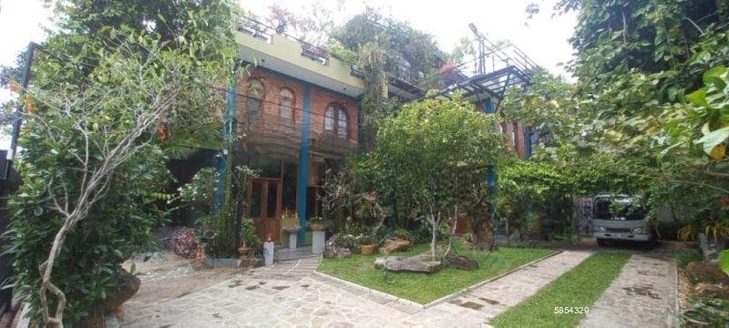 Luxury House for Sale in Battaramulla