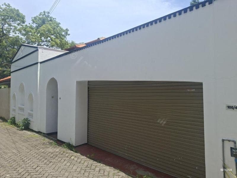 Colonial House, DS Senanayaka Mawatha , Col 8, For Sale