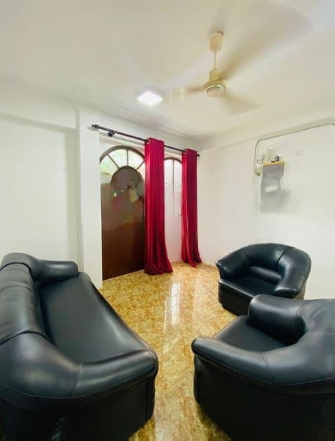 Long-Term Rental Apartment Available in Colombo 06. Code: (CSPL201)