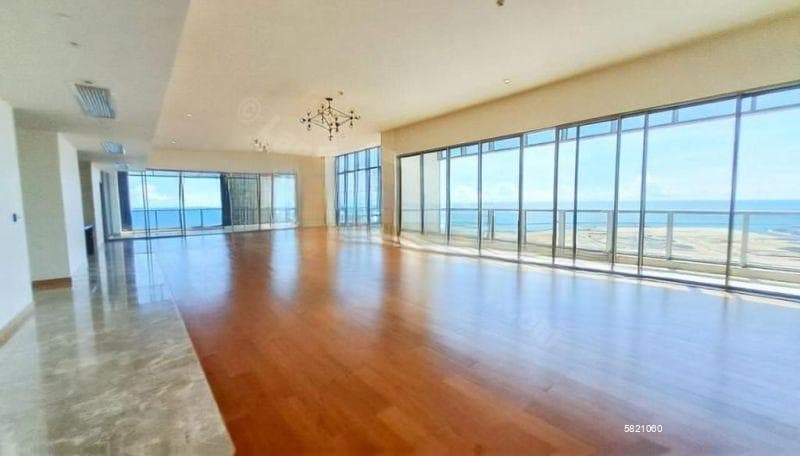 A Penthouse at Shangri La, a Luxurious Simplex, at "THE RESIDENCE at ONE GALLE FACE" .....seeing is believing......