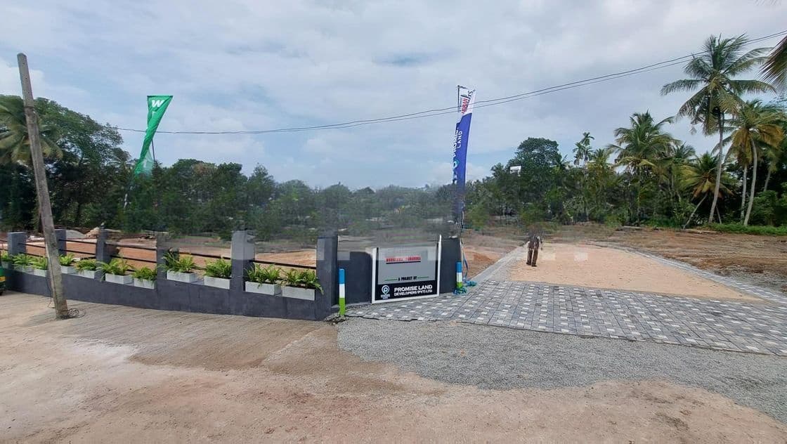 Residential Land for Sale in Athurugiriya C33