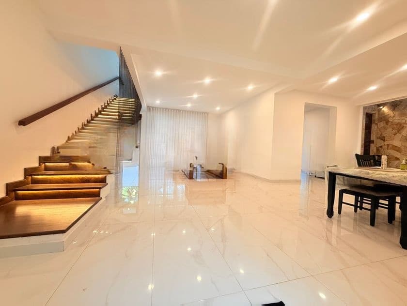 Brand New 3 Storey House for Sale in Neelamahara Road Boralesgamuwa