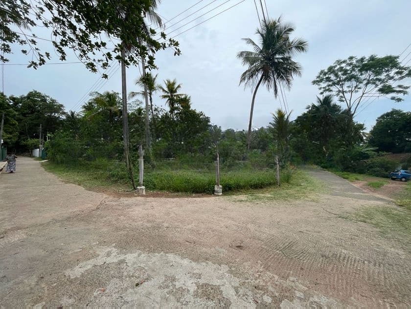 Prime Land for Sale at Hiripitiya, Kottawa