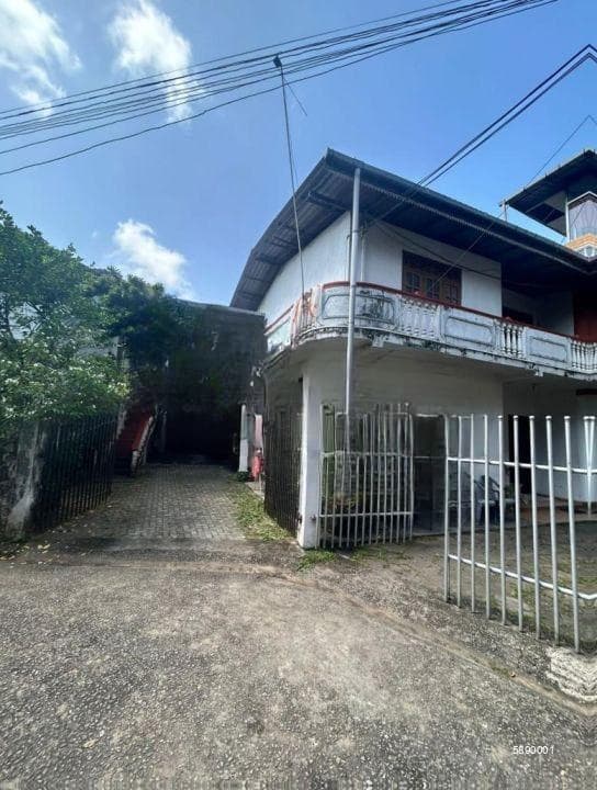 House for Sale near Delkanda Junction, Nugegoda (HSSH119)