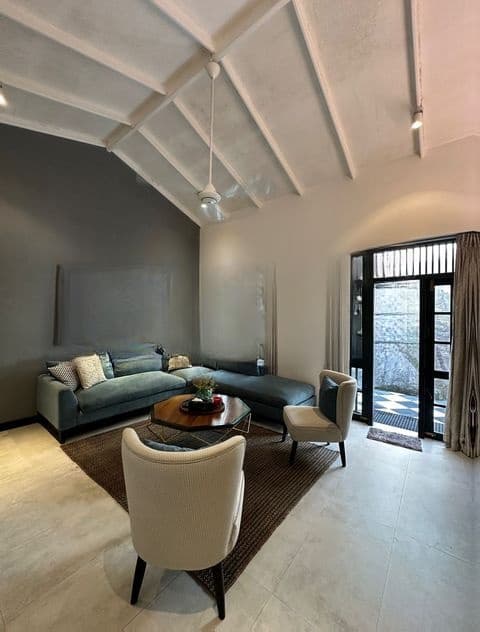 3BR FULLY FURNISHED WELL MAINTAINED LUXURY HOUSE FOR LEASE IN HOKANDARA