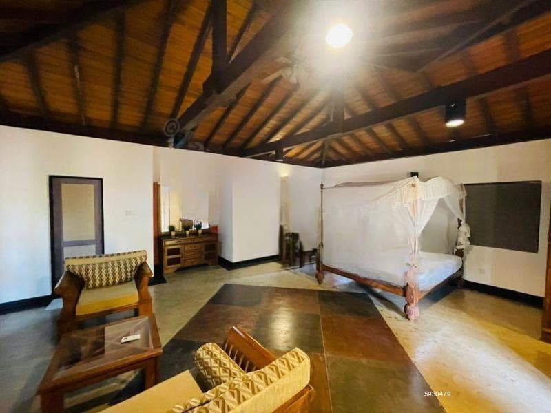 European Antics Style House for Rent Colombo 08 - PDH37