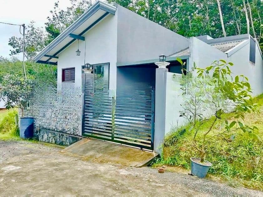 Well Used Single Storey Quality House In Kahathuduwa
