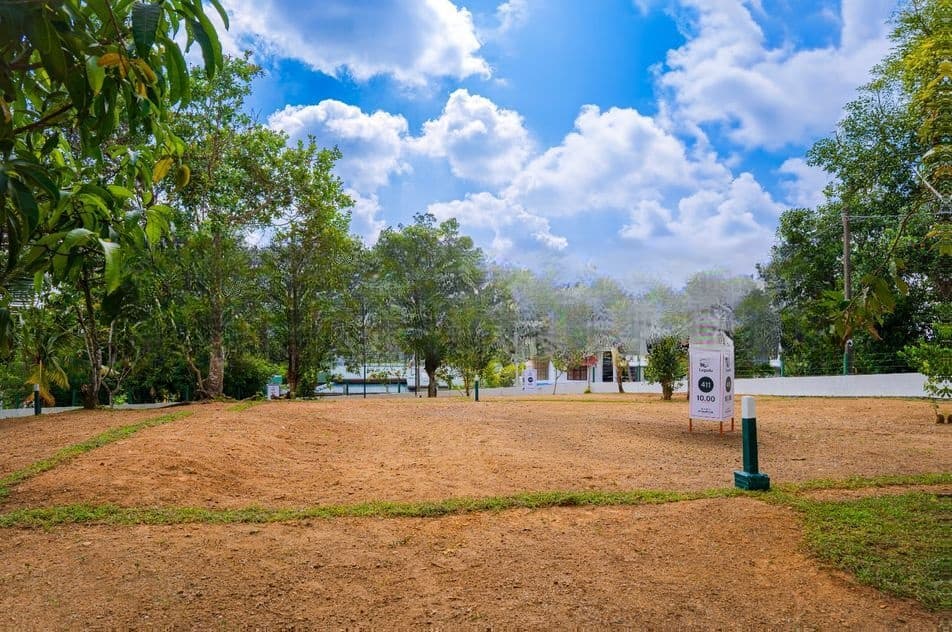 Land for sale - 18 minutes away from Kottawa Highway Bus Station