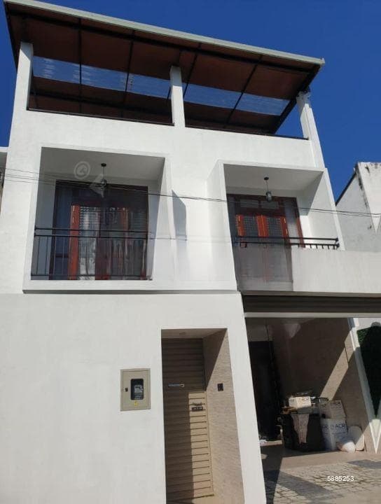 Luxury Furnished 5 Bedroom House for Rent in Battaramulla