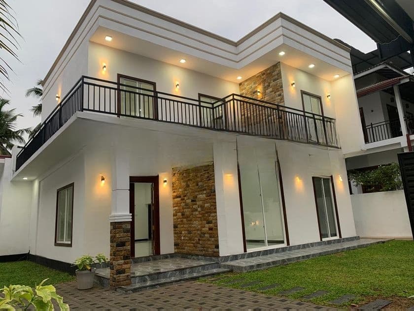 Brand new luxury house for sale in minuwangoda