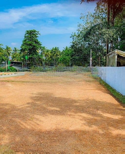 Luxury Land Plots For Sale In Athurugiriya