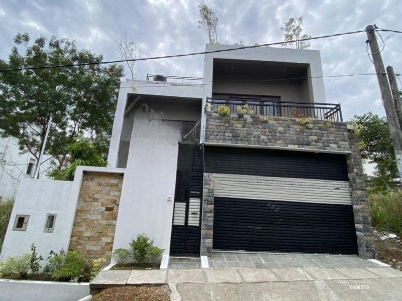 Brand New 3 Storied Luxury House for Sale at Kahanthota Rd, Malabe