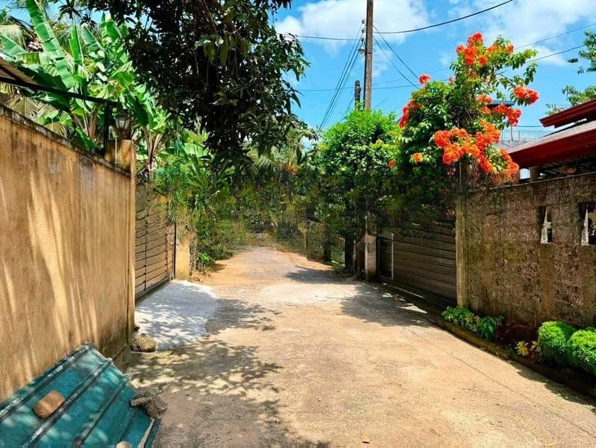 අතුරුගිරියෙන් වටිනා නේවාසික ඉඩමක් විකිණීමට KK 13819