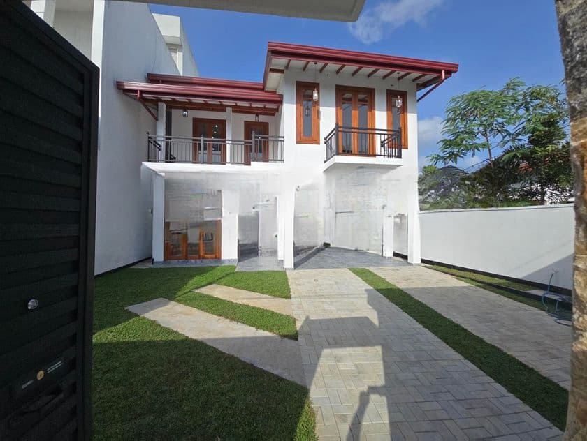 Brand New Luxury 2 Story House for Sale in Kottawa