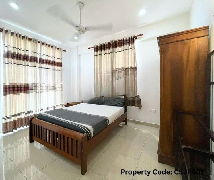 Long-Term Furnished Apartment in Wellawatte (Code: CSJP5001)
