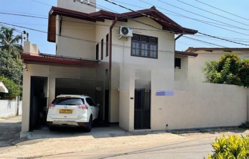 House for Sale in Thalawathugoda