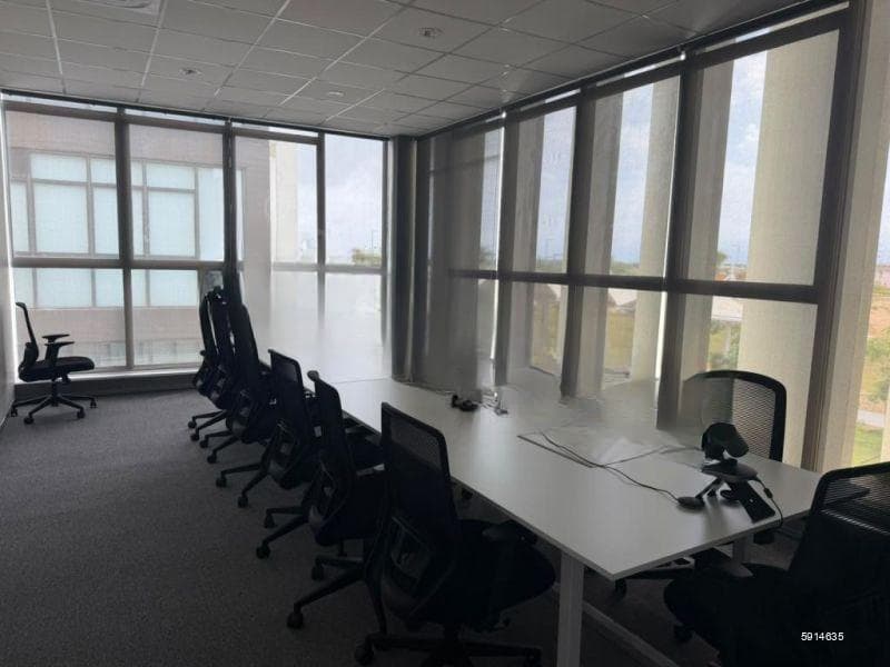 201-Seater Commercial Office Space for Rent at Port City | USD 350 Per Seat Per Month (CP4657)