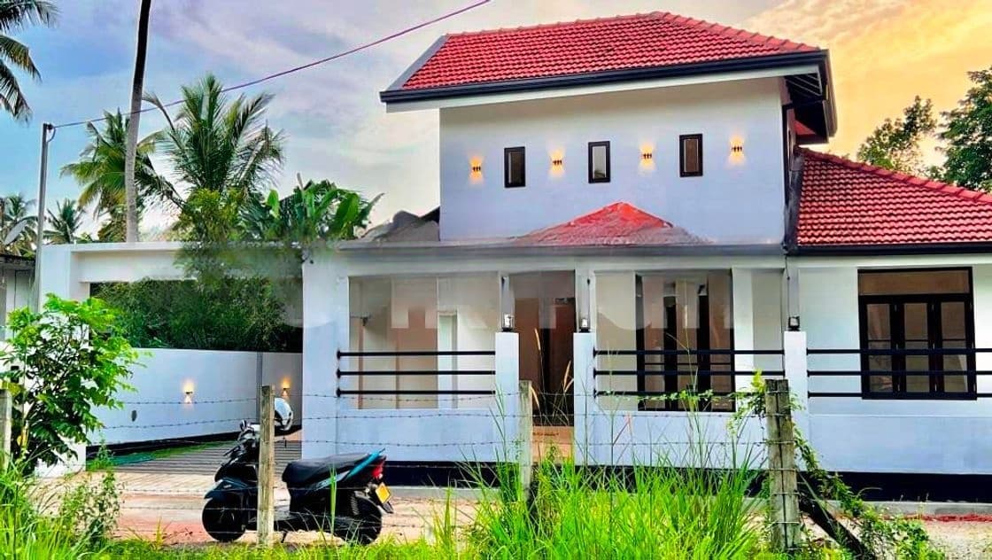 Nice Decent Area Newly Built Luxury Single Storey House Sale in Negombo
