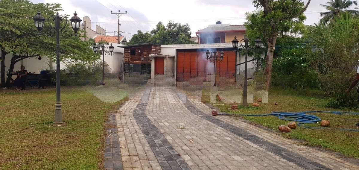 Land For Sale In Boralesgamuwa Aberathna Mawatha