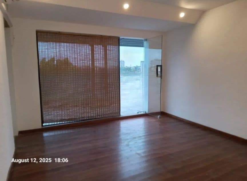 2nd Floor Office Mahragama Navina with Lift