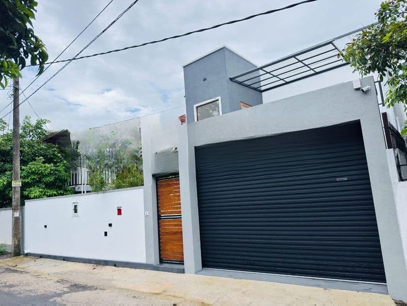 Materials 4 Bedroom House for Sale Piliyandala