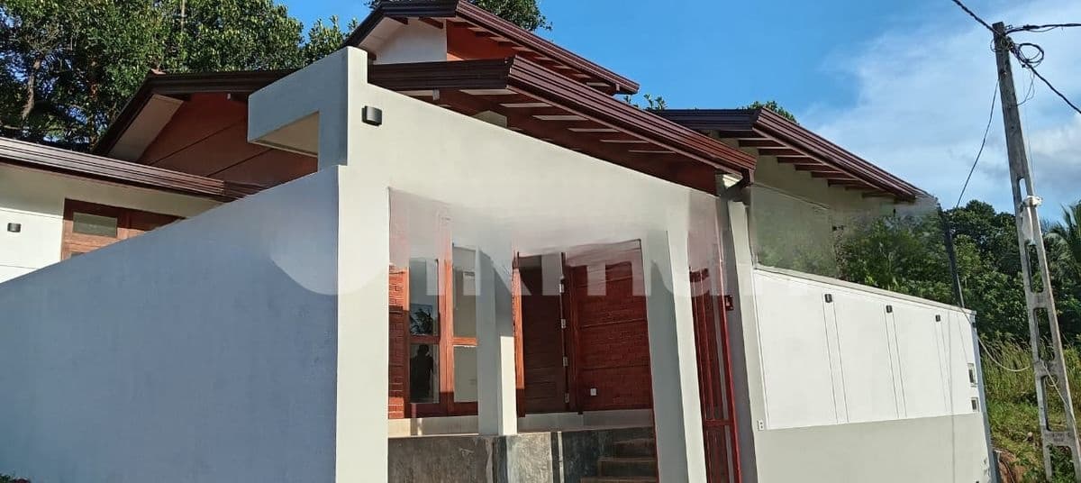 Athurugiriya, 3BR Modern Single Storey hOuse of 07 Perch Land for Sale