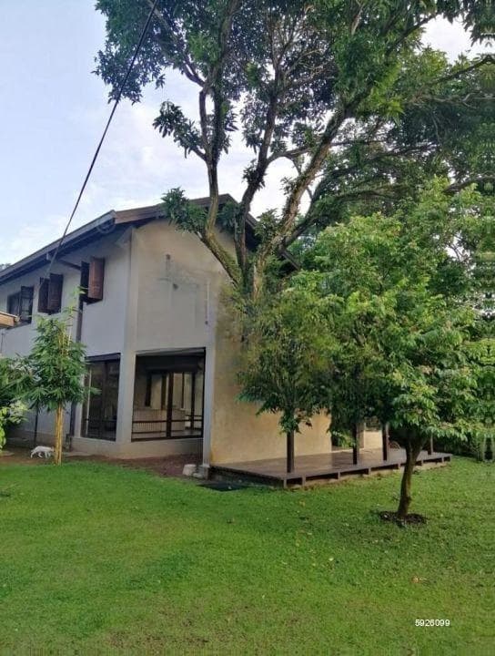 Luxury House & Housing complex for sale at Maharagama / LKR 250,000,000 (Negotiable) (EM224RN)