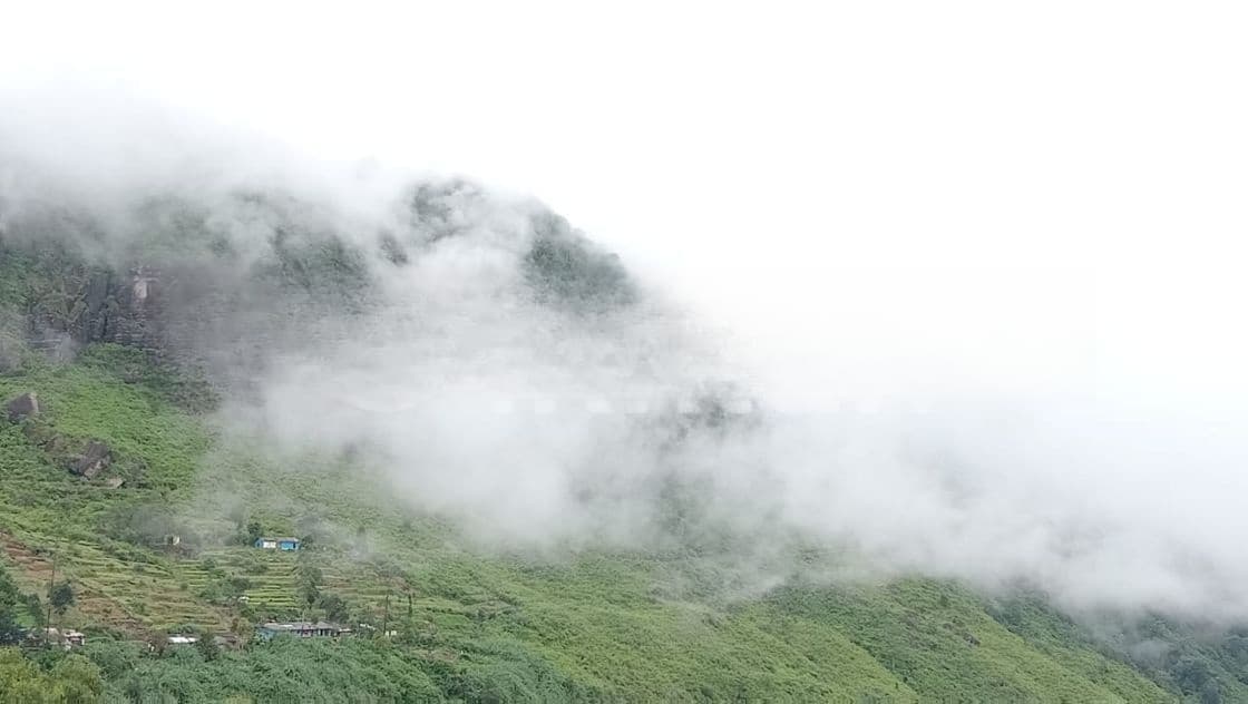 Land for sale Nuwara Eliya Road pundaluoya