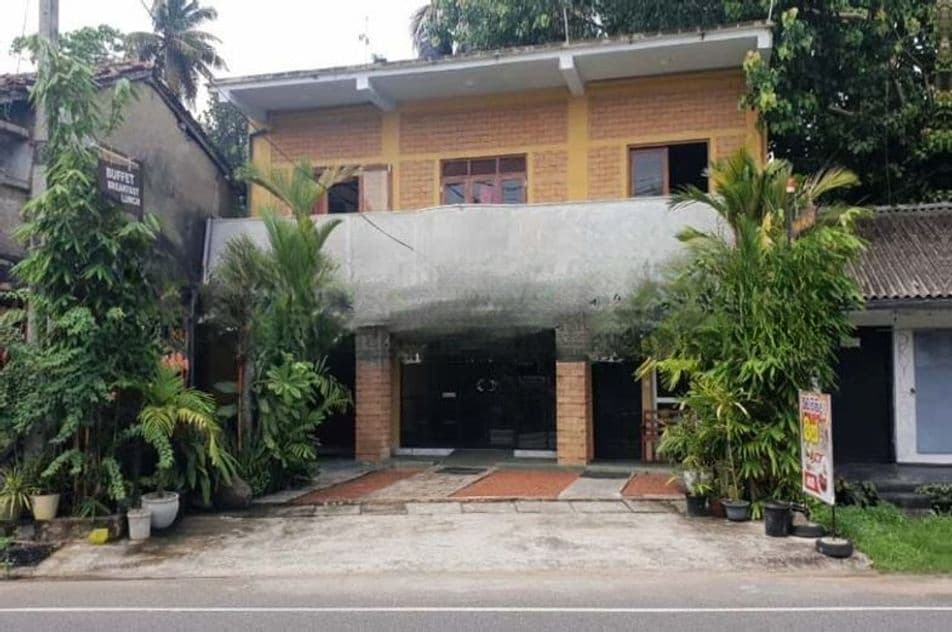 Roaf facing Property for Sale in Dodanduwa, Hikkaduwa – Tourism Zone