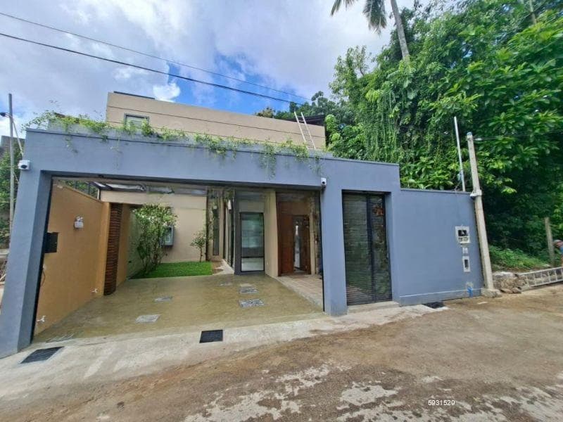 Brand New House for Sale in Lake Road, Battaramulla | Investment LKR 120 Million (HS4820)