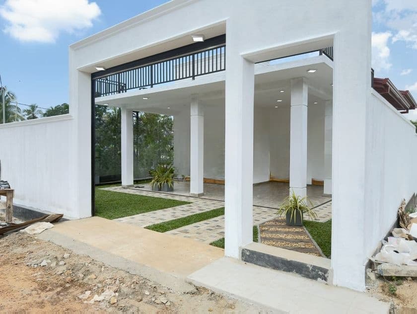 With Rooftop Single Story Brand New House for Sale Piliyandala