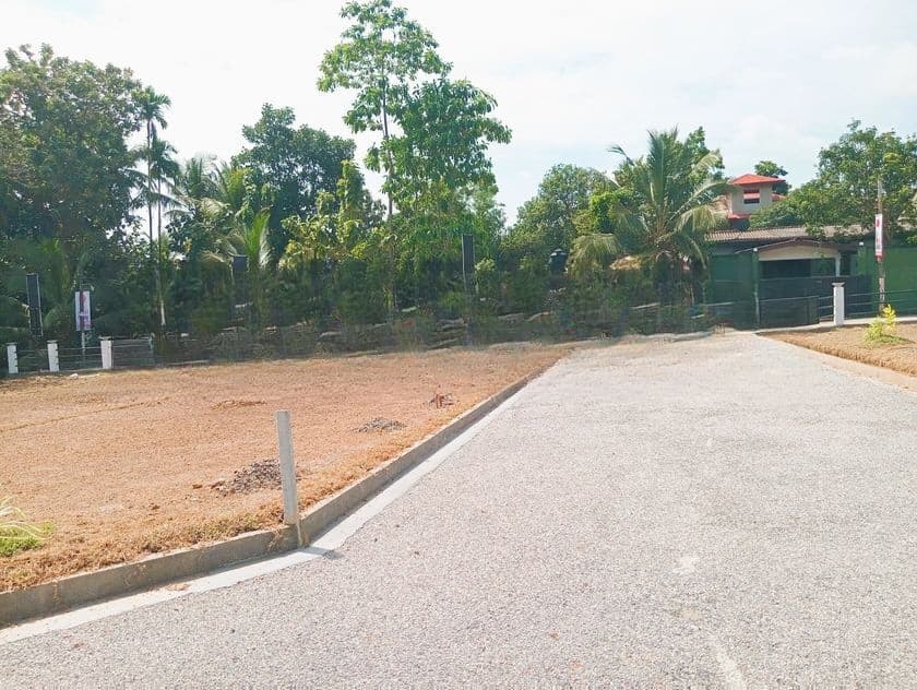 නාගරික පහසුකම් සමග පදිංචිය ජා ඇල ඒකල අගනා බිම් කොටස්