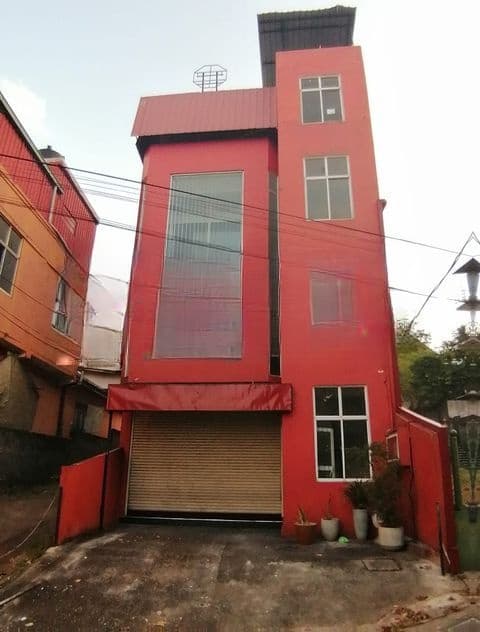 building for rent in Malabe town.