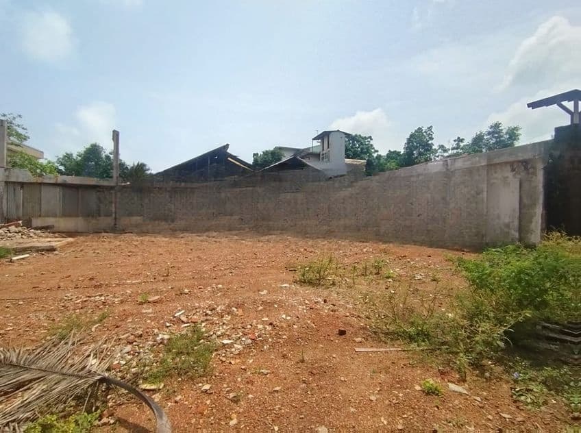 සුපරි ඉඩමක් විකිණීමට නුගේගොඩ විජේරාමයේ රබර් වත්ත මාර්ගයේ.