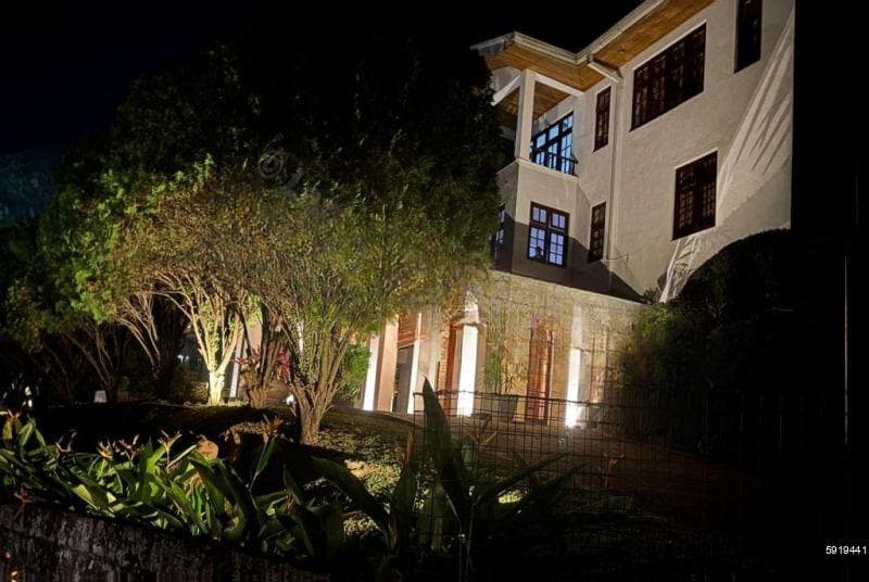 Luxury Villa for Rent in Kandy | LKR 425,000/Month (VL4710)