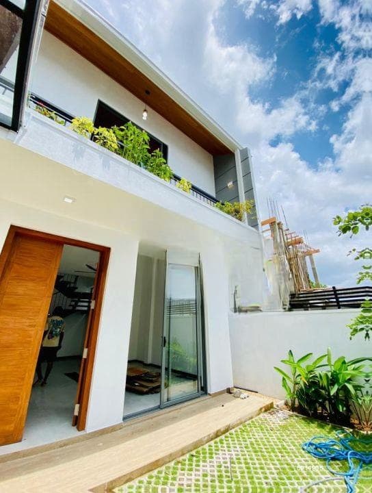 Modern Luxury House for Sale – Athurugiriya