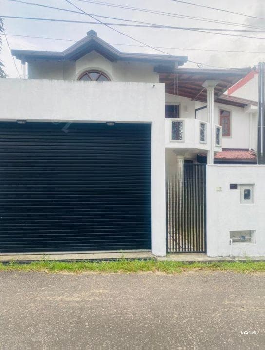 House For Sale In Malabe (file No - 3085b)