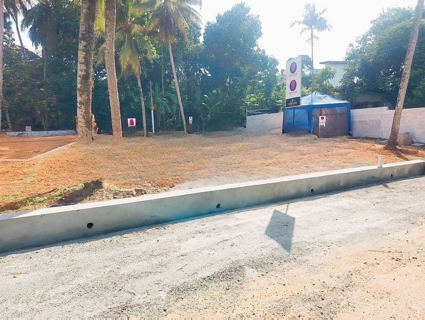 හෝමාගම 138/122 පාරට ඇවිදින දුරින් නේවාසික බිම් කොටස්