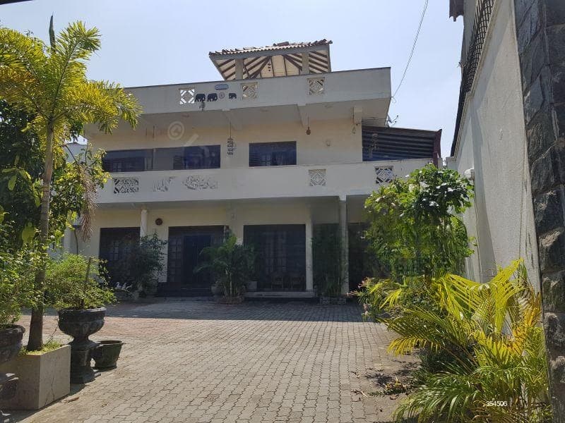 5000 Sqft House for Sale in Boralesgamuwa(SNPLH)