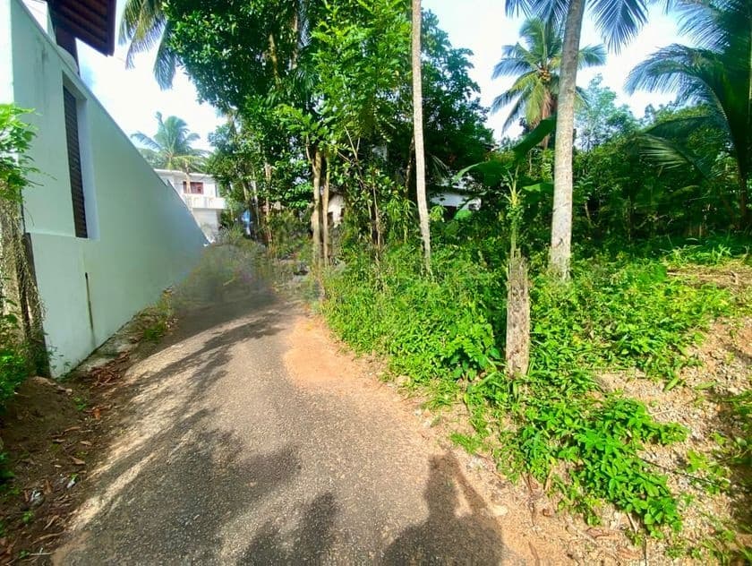 ( IS-1115) Valuable Residential Bare Land for Sale in Homagama Godagama