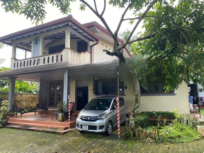 Spacious Property with Two Houses for Sale in Homagama