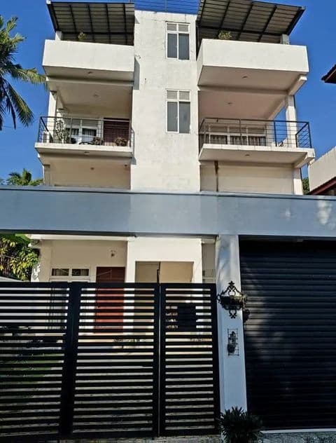 2 Bedroom 1st Floor Apartment Near Pannipitiya