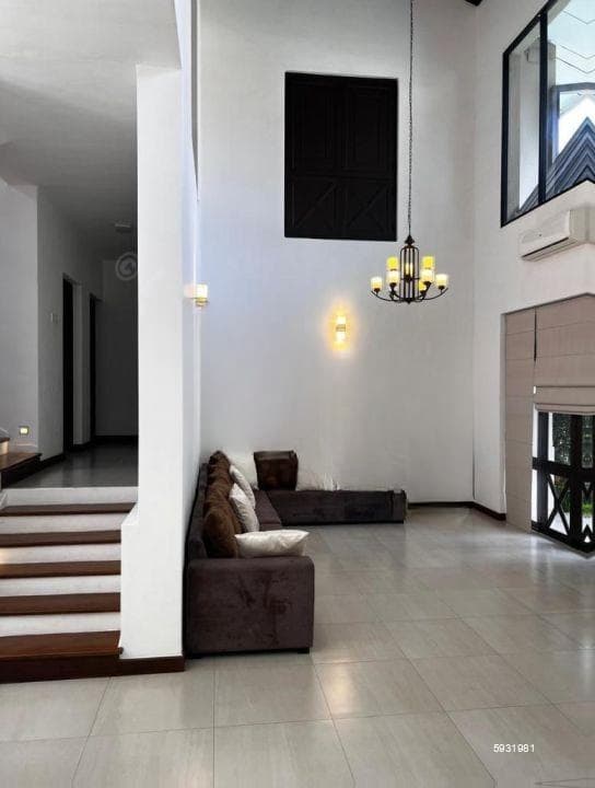 5 BR House For Rent in Battaramulla - PDH247