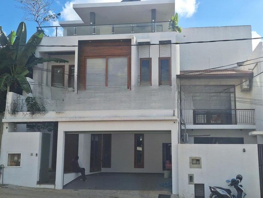 Brand Super Luxury House for Sale with Fully Furnitured Battaramulla