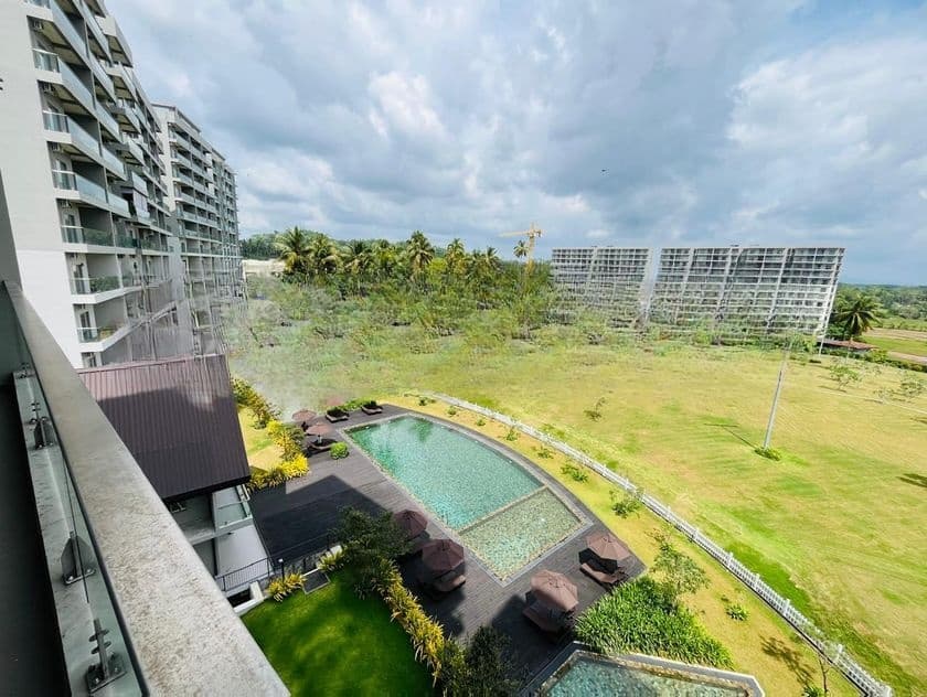 B/New Luxury 3/2BR Golf/Garden Apartment For Sale Canterbury