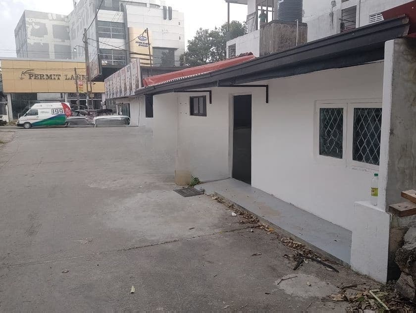 Commercial Building For Rent Thalangama