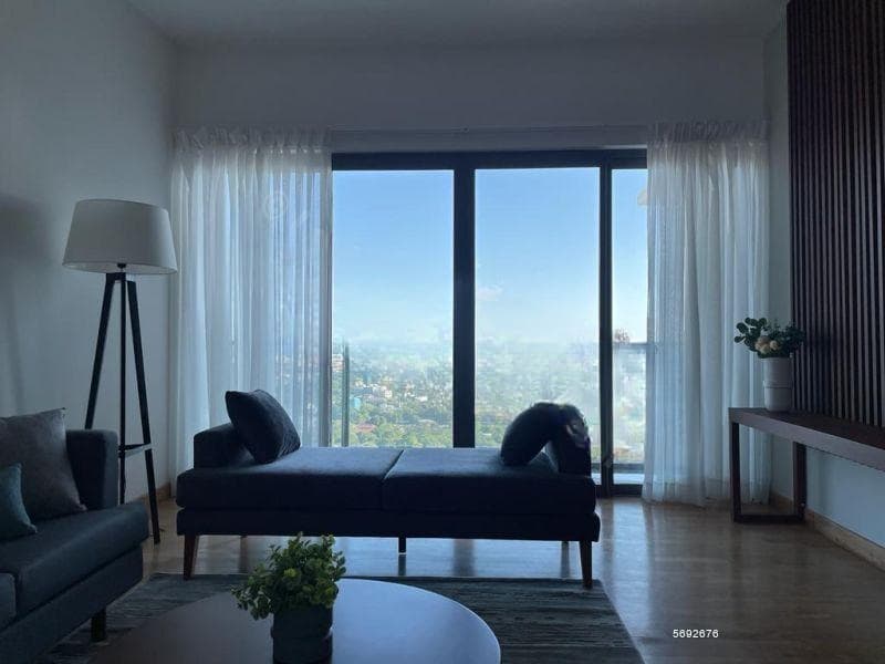Beautifully furnished 3 bedrooms at Luna tower on a high floor.