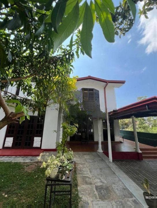 4 Bedroom Two Storied House for Sale - Maharagama, Gammana Road | LKR 63 Million (Negotiable) (EM880)