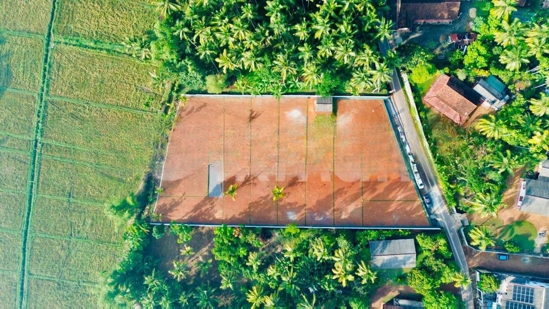 Live in Green and Calm Environment Land Munamale
